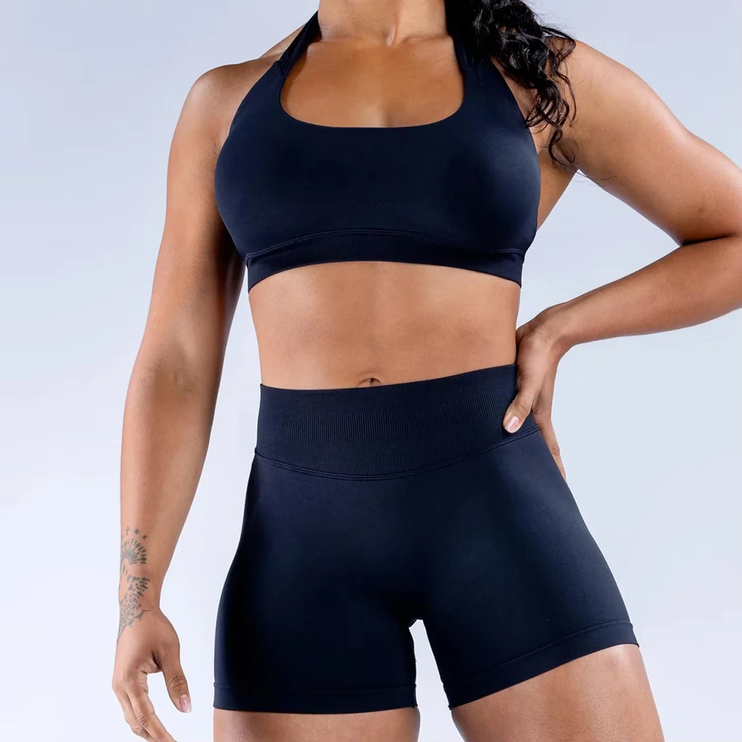 Sports Bra Women Seamless Halter Neck Strap Yoga Bra Sexy Open Back Yoga Top Bra Gym Crop Top Women Clothing